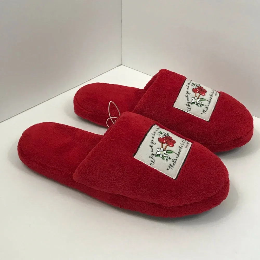 NWOT Fuzzy Red Slippers - Picture 10 of 15